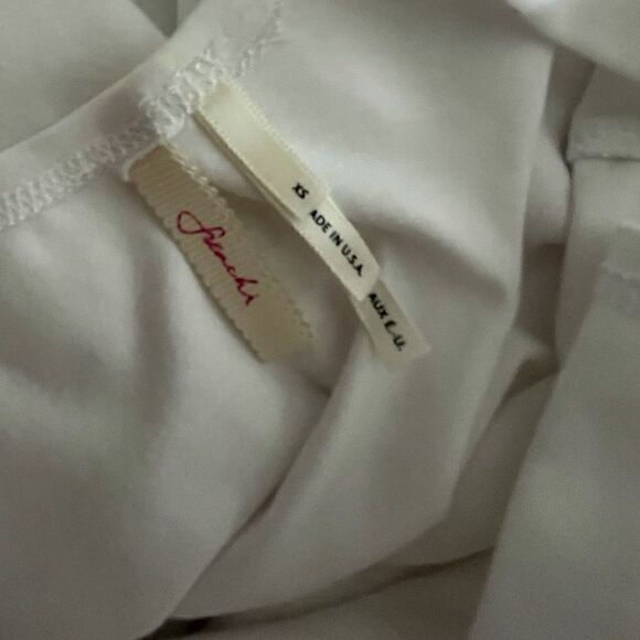 Frenchi Simple White Shirt w/ Criss-Cross Back - Picture 4 of 5